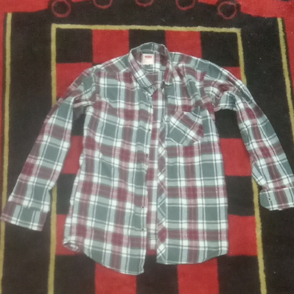 Levi's plaid button up shirt (M)